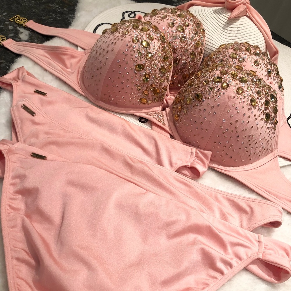 SOLD OUT on posh Canada 🇨🇦 VS bikini bombshell embellished 34D&various bottoms - Picture 16 of 16